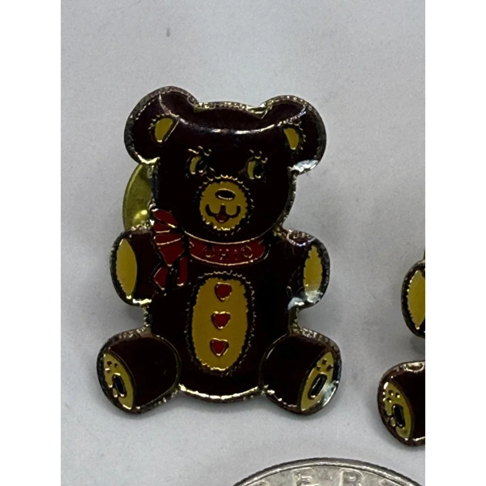 Vintage‎ Ohio Teddy Bear Enamel Pin Set of 2 – Gold Tone Black Red Heart Bears